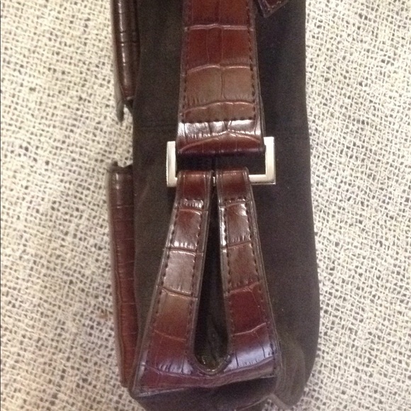 Sondra Roberts - Picture 3 of 8